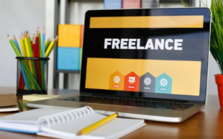 ফ্রিল্যান্সিং (Freelancing) হলো অনলাইনে নিজ দক্ষতা বিক্রি করে স্বাধীনভাবে কাজ করার একটি জনপ্রিয় মাধ্যম।